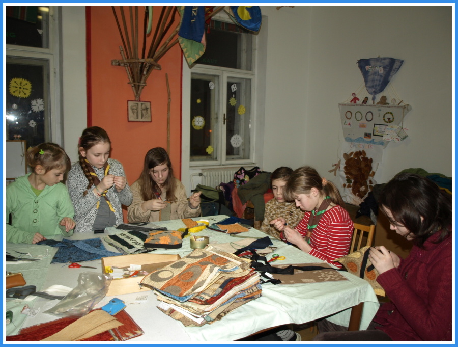 04 šitie kapsičiek na skautský zošit (1)